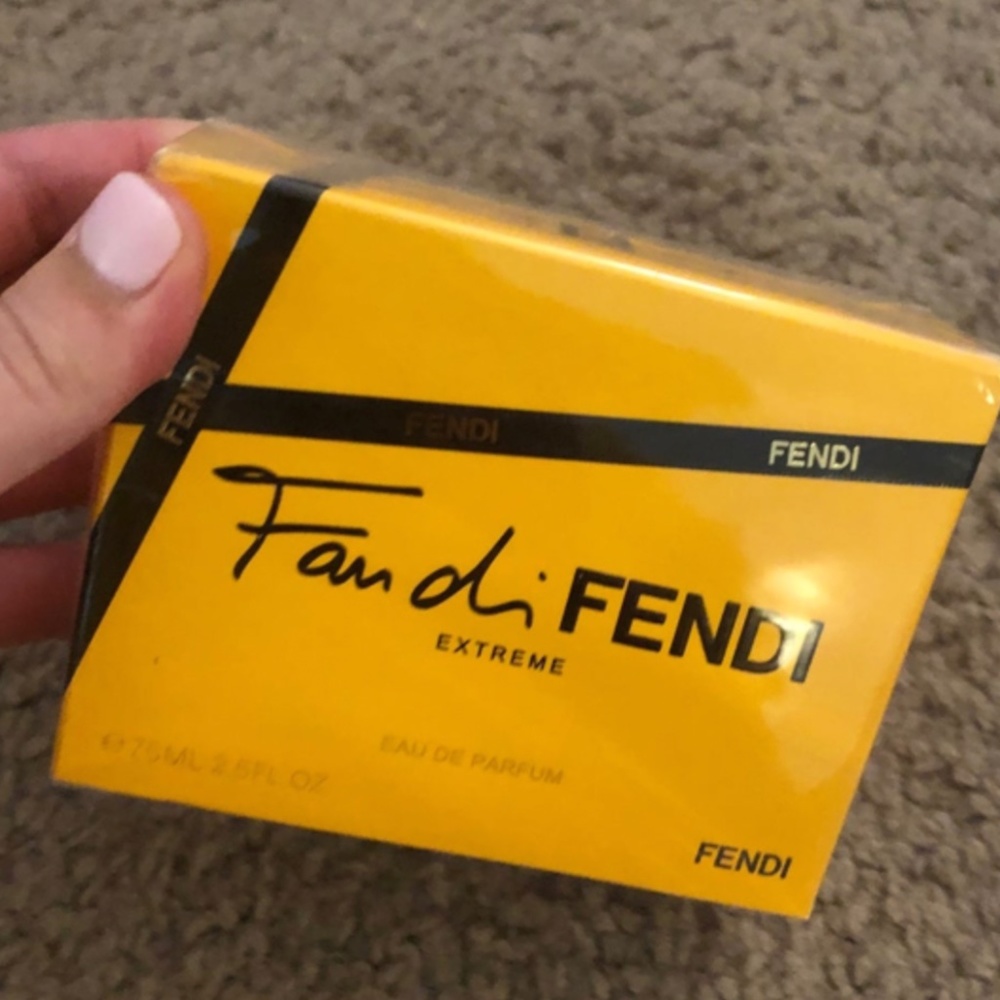 NEW IN BOX Fan di Fendi Extreme Eau de Perfume 2.5oz SEALED